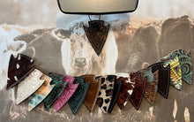 Load image into Gallery viewer, ARROWHEAD SHAPES reSCENTit CAR CHARMS