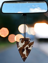 Load image into Gallery viewer, ARROWHEAD SHAPES reSCENTit CAR CHARMS