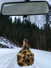 Load image into Gallery viewer, LEOPARD ACID WASH CHARMS