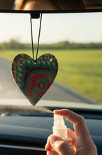 Load image into Gallery viewer, HEART SHAPES reSCENTit CAR CHARMS