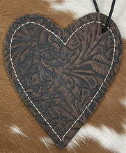 Load image into Gallery viewer, HEART SHAPES reSCENTit CAR CHARMS