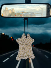 Load image into Gallery viewer, MINI COW SHAPES reSCENTit CAR CHARMS