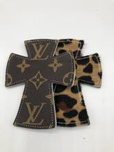 Load image into Gallery viewer, CROSS SHAPES reSCENTit CAR CHARMS