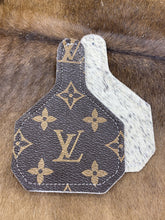 Load image into Gallery viewer, EAR TAG SHAPES reSCENTit CAR CHARMS